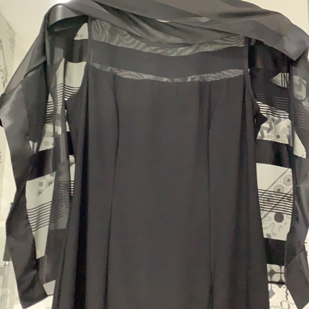 NWOT🇨🇦Stunning FL Black Cocktails Dress With Cape - Picture 7 of 13